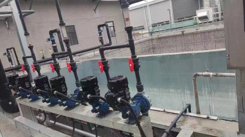 上海某泳池现场计量泵使用案例